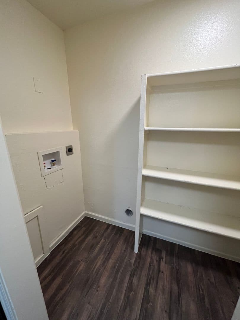 Mesa Apartment: 633 W. 1st Ave.