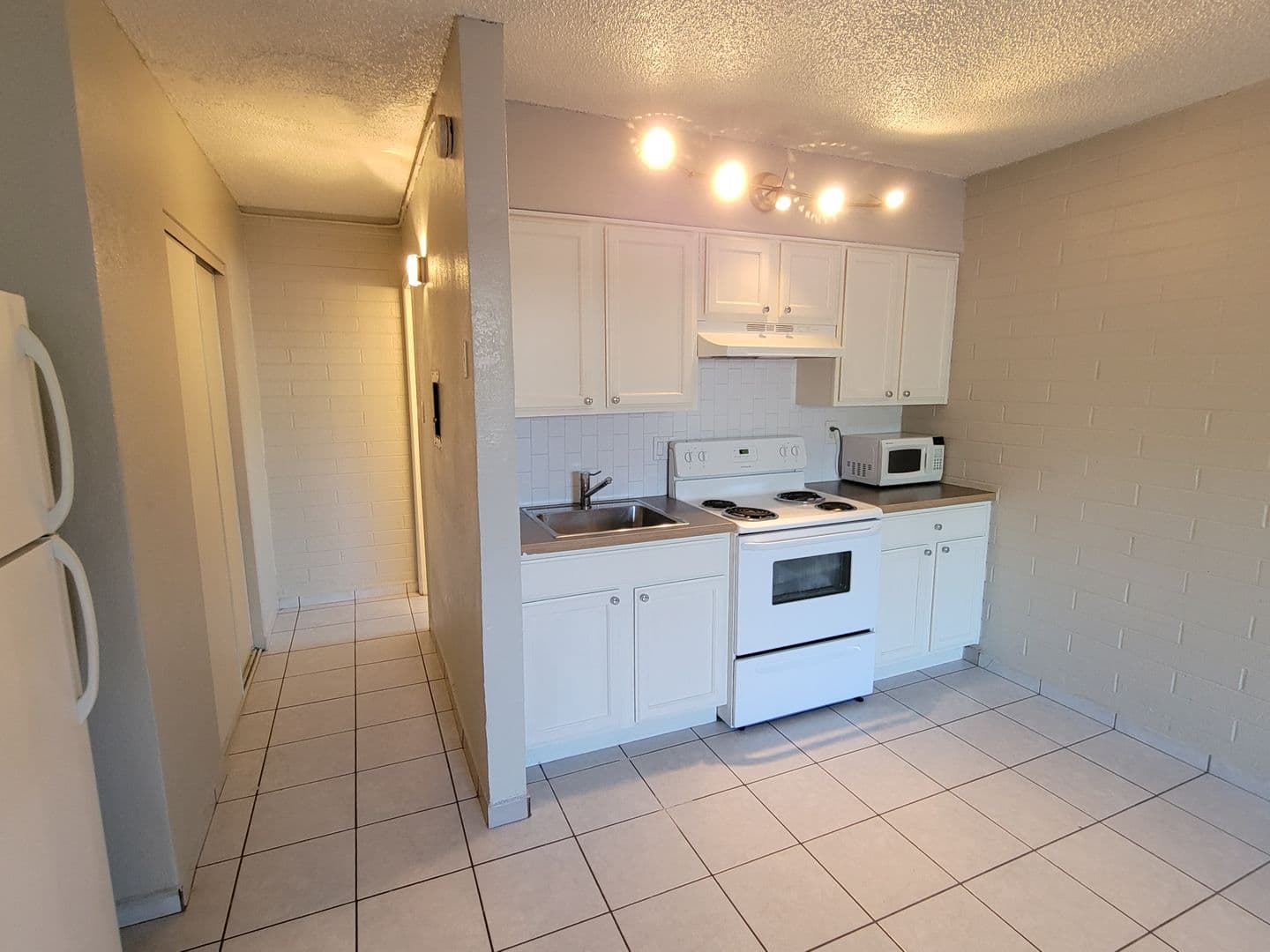 Phoenix Apartment: 608 N. 9th St.