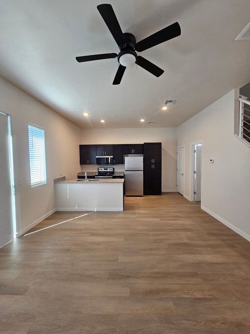 Mesa Apartment: 2340 E McKellips Rd