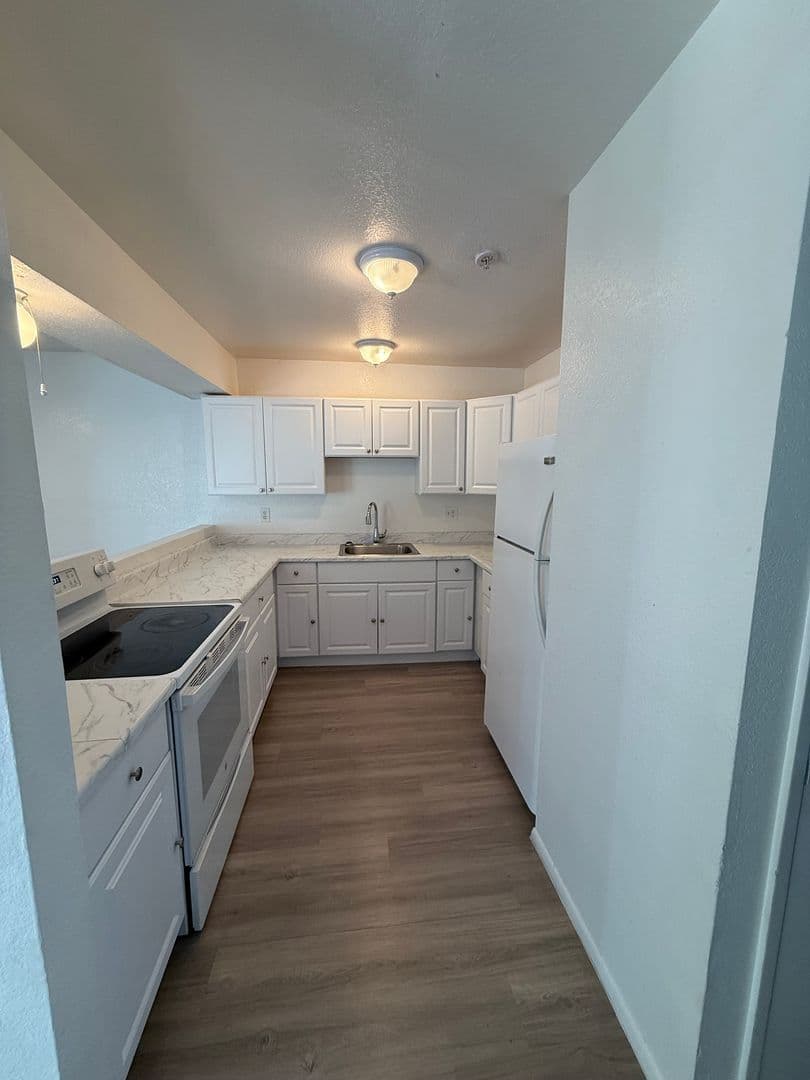 Chandler Apartment: 651 E. Commonwealth