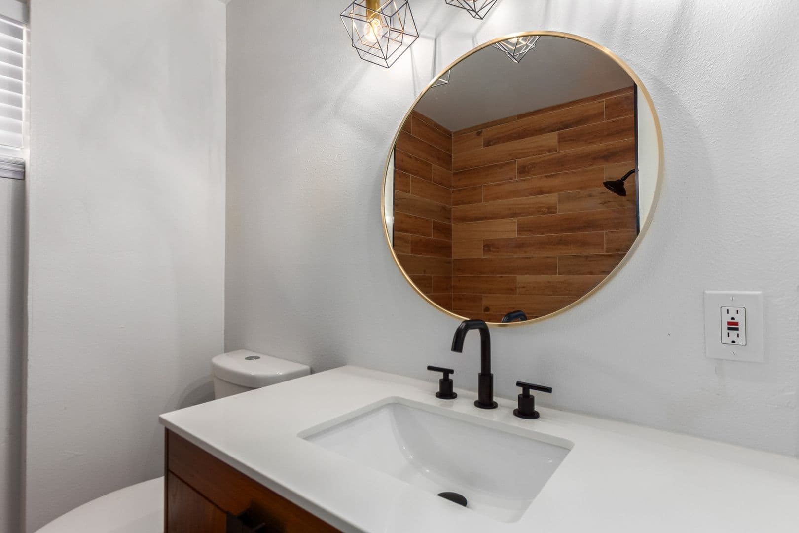 Mesa Apartment: 241 E. 1st Ave