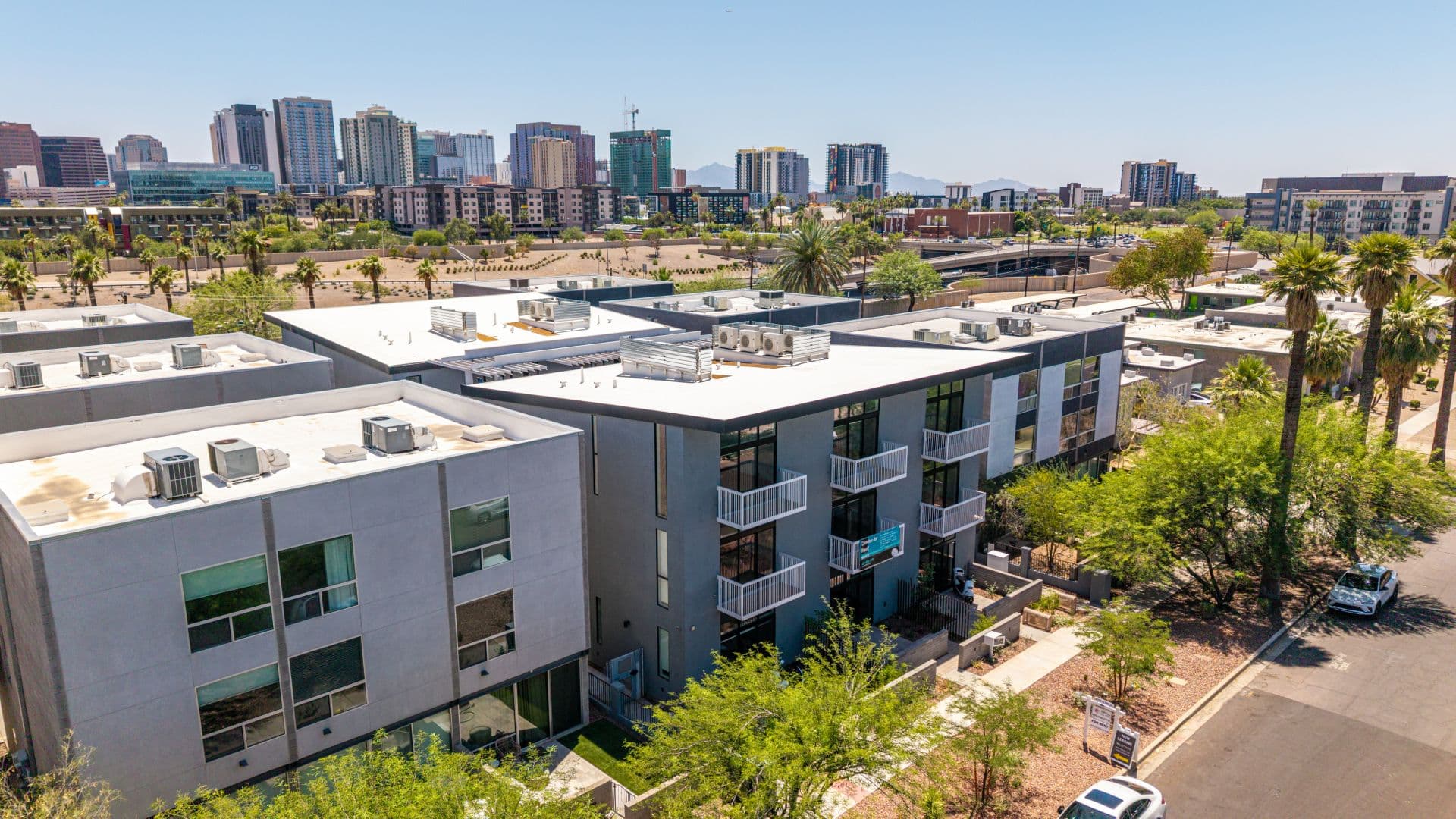 Phoenix Apartment: 531 E. Willetta St.