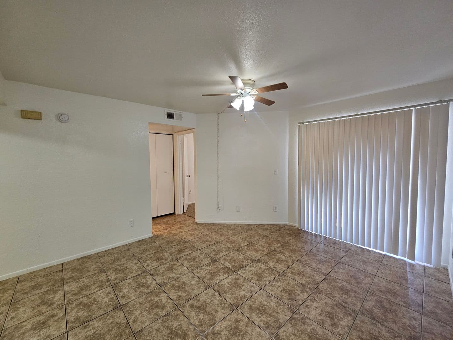 Tempe Apartment: 1370 S. Price Rd.