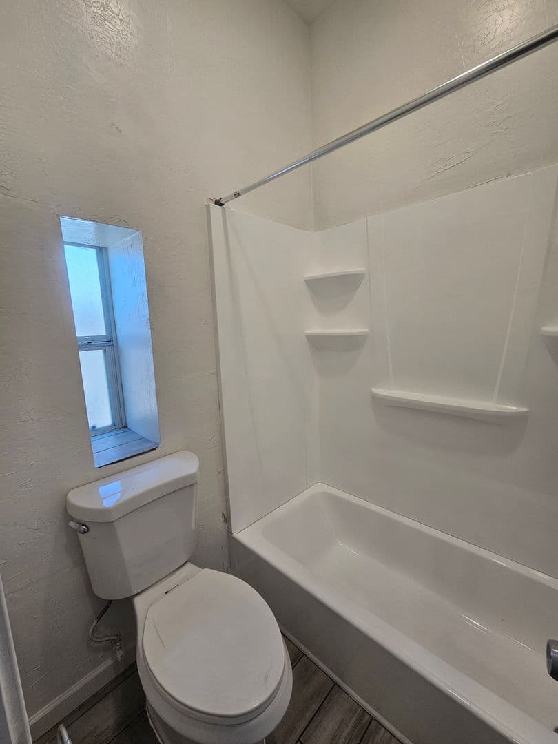 Phoenix Apartment: 1846 E. Washington St.