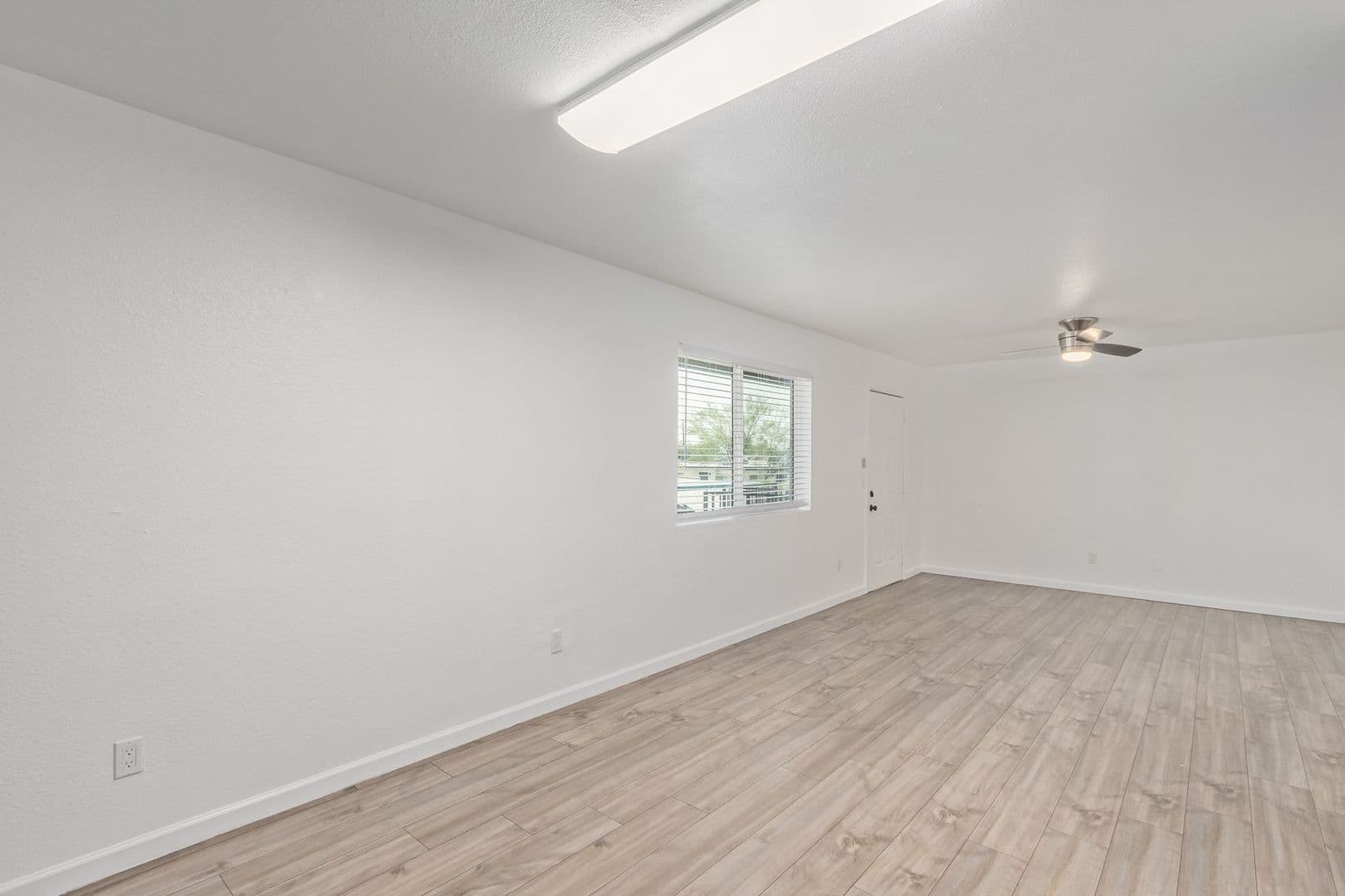 Phoenix Apartment: 1725 E. Cambridge Ave