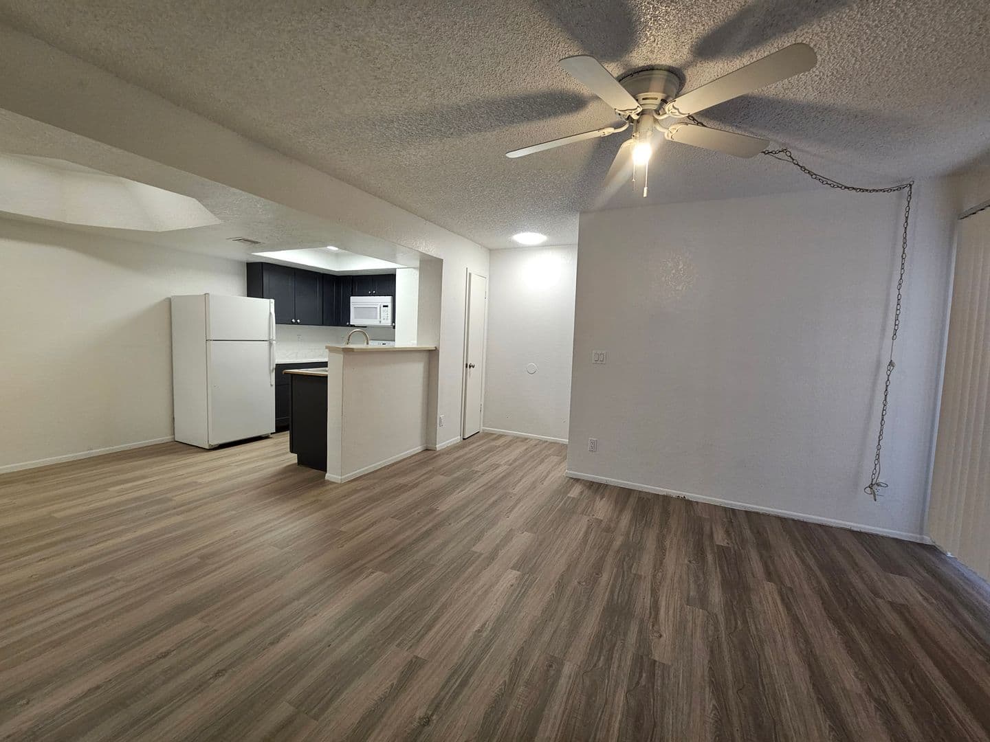 Tempe Apartment: 1370 S. Price Rd.