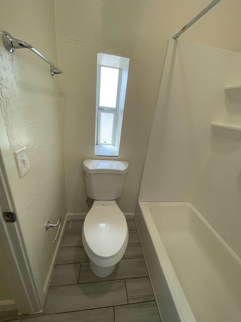 Phoenix Apartment: 1846 E. Washington St.