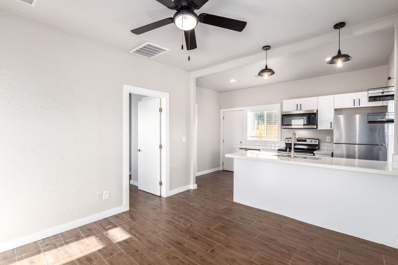 Phoenix Apartment: 725 W. Mckinley St.