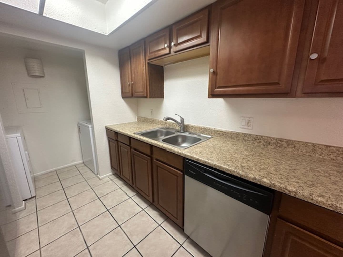 Glendale House: 4608 W Maryland Ave #113