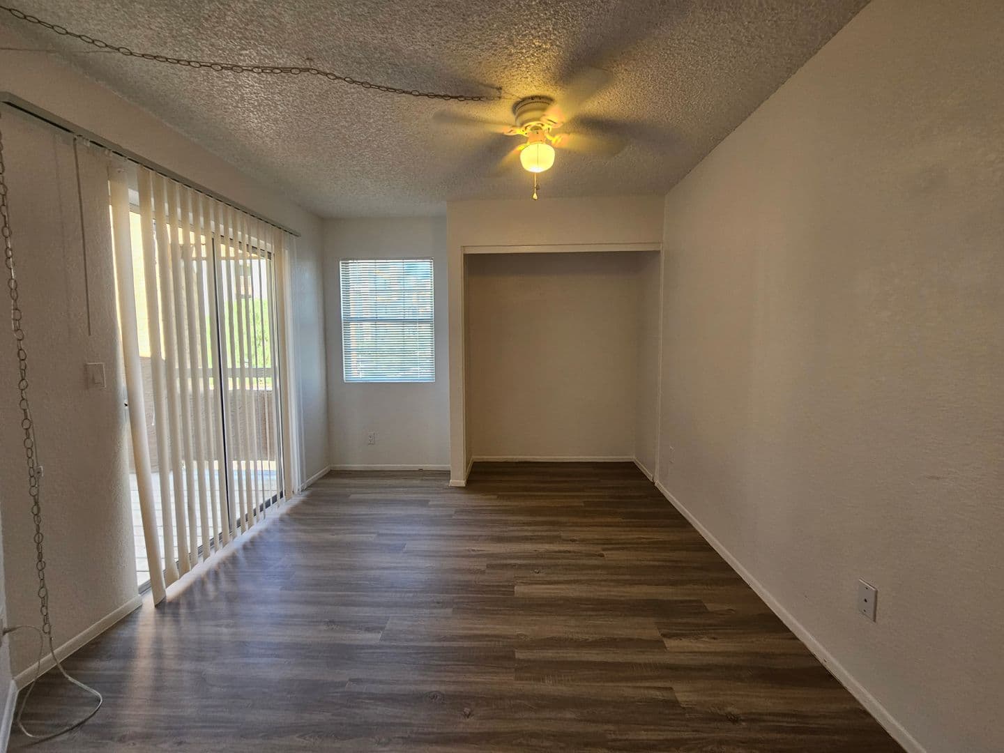 Tempe Apartment: 1370 S. Price Rd.