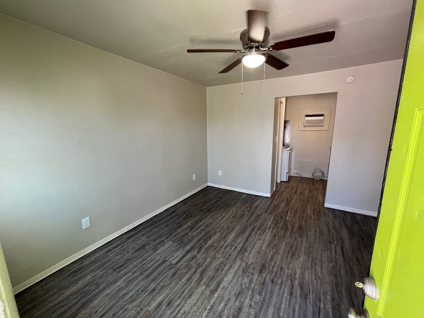 Phoenix Apartment: 1846 E. Washington St.