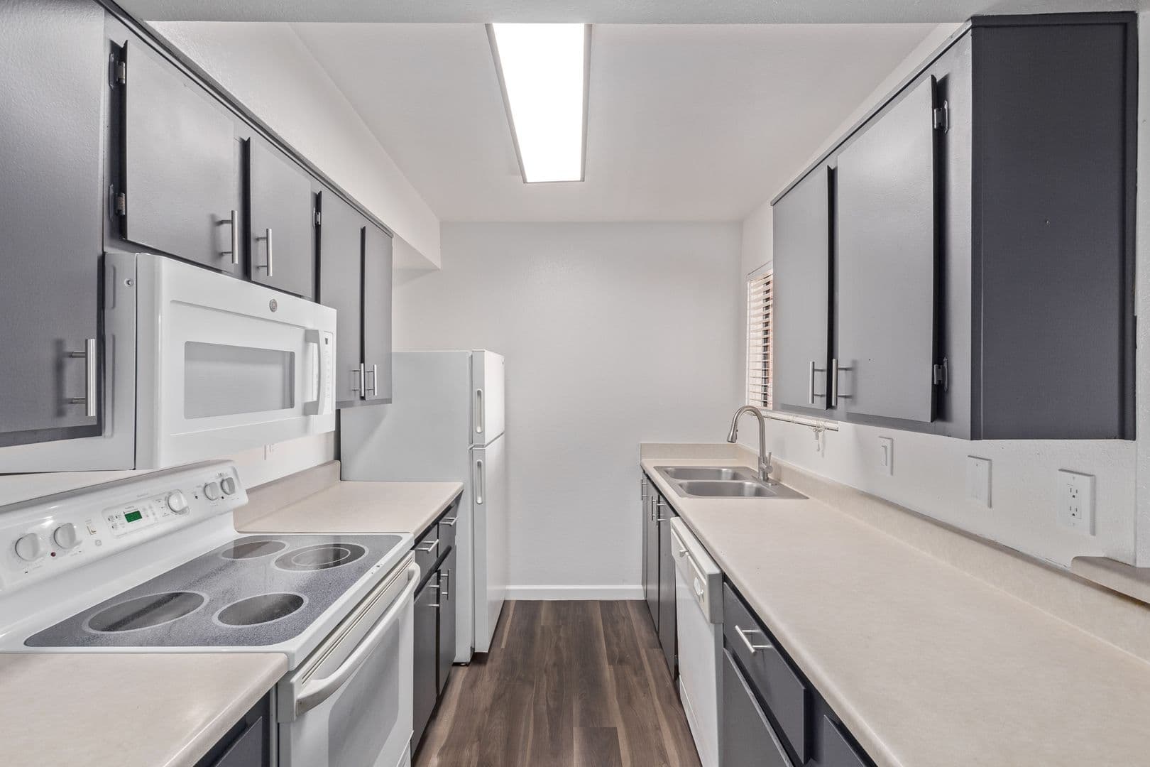 Mesa Apartment: 2020 N. Winterhaven