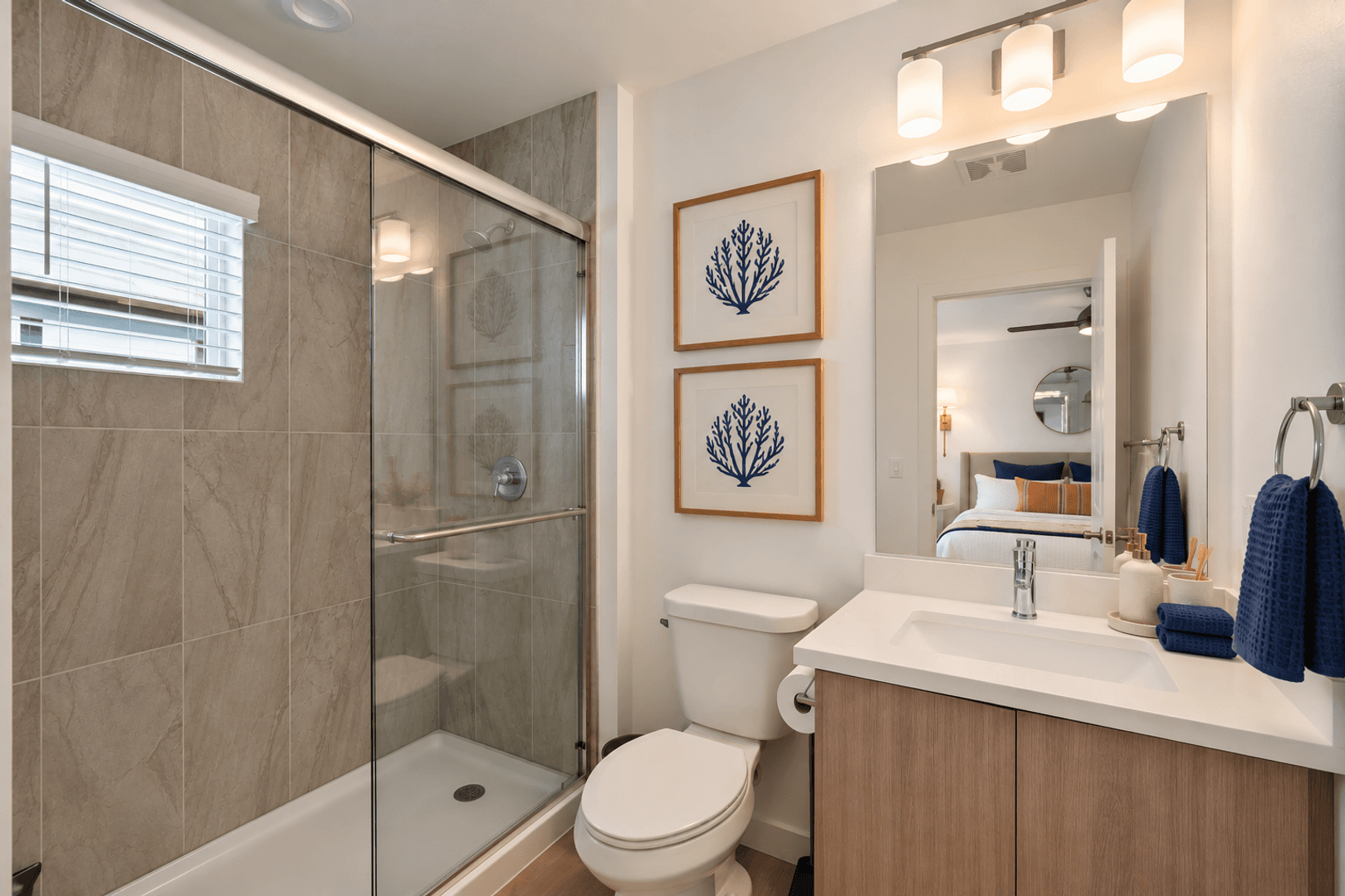 Phoenix Apartment: 1818 W Earll Dr