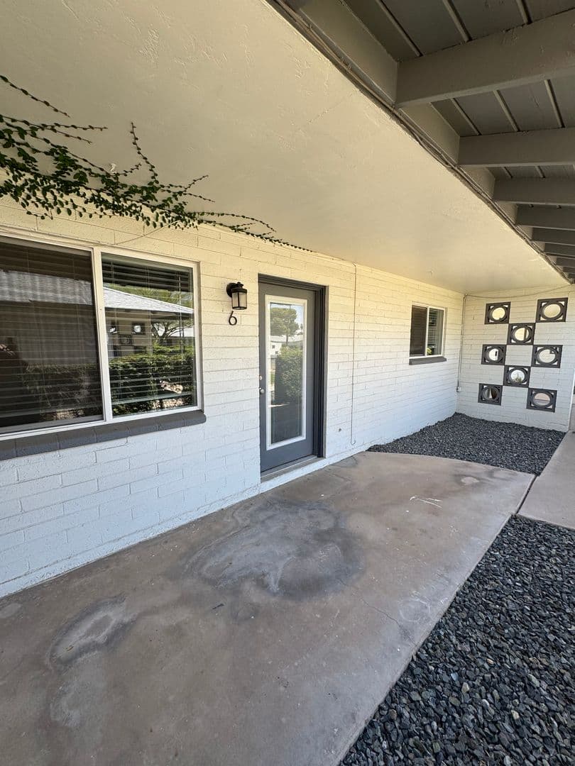Phoenix Apartment: 3526 E Montecito Ave