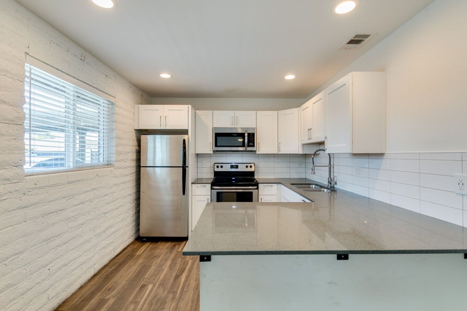 Phoenix Apartment: 3120-3130 N 39th St