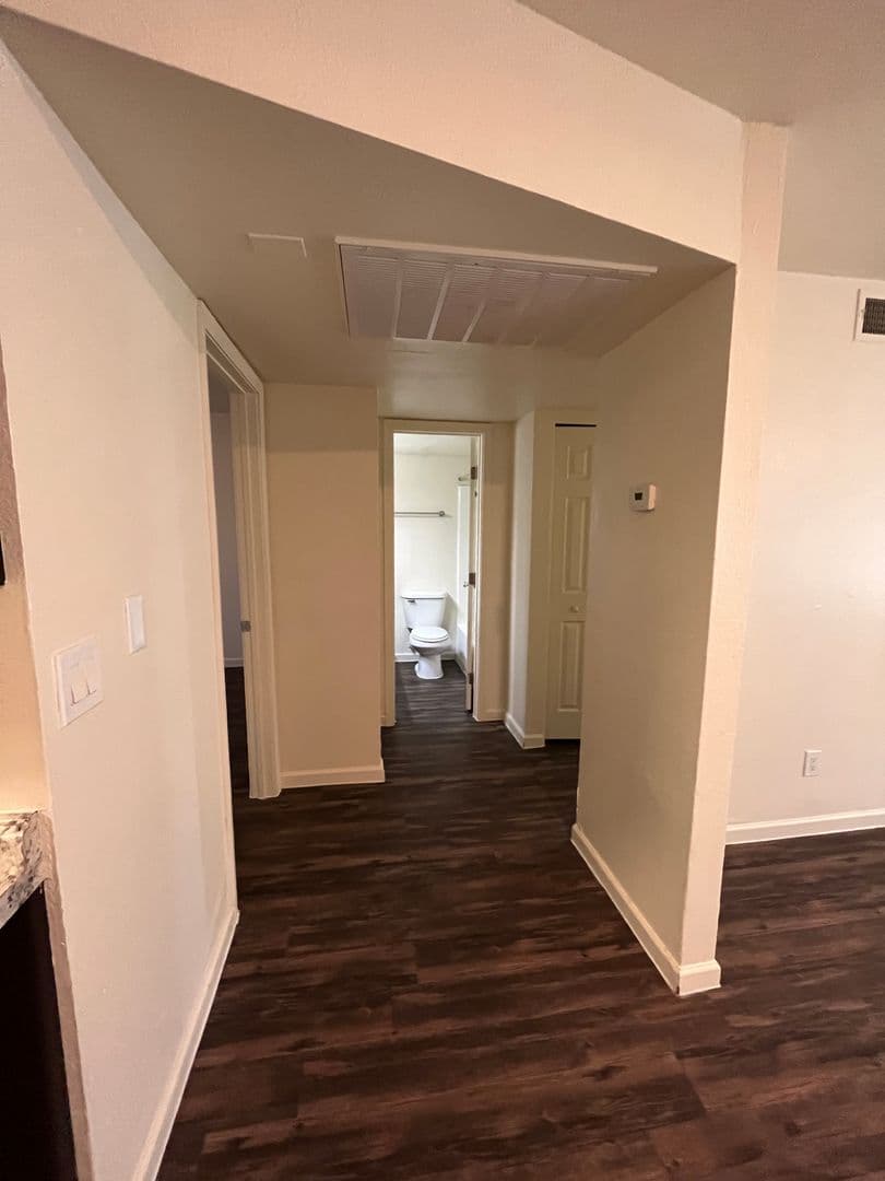 Mesa Apartment: 633 W. 1st Ave.
