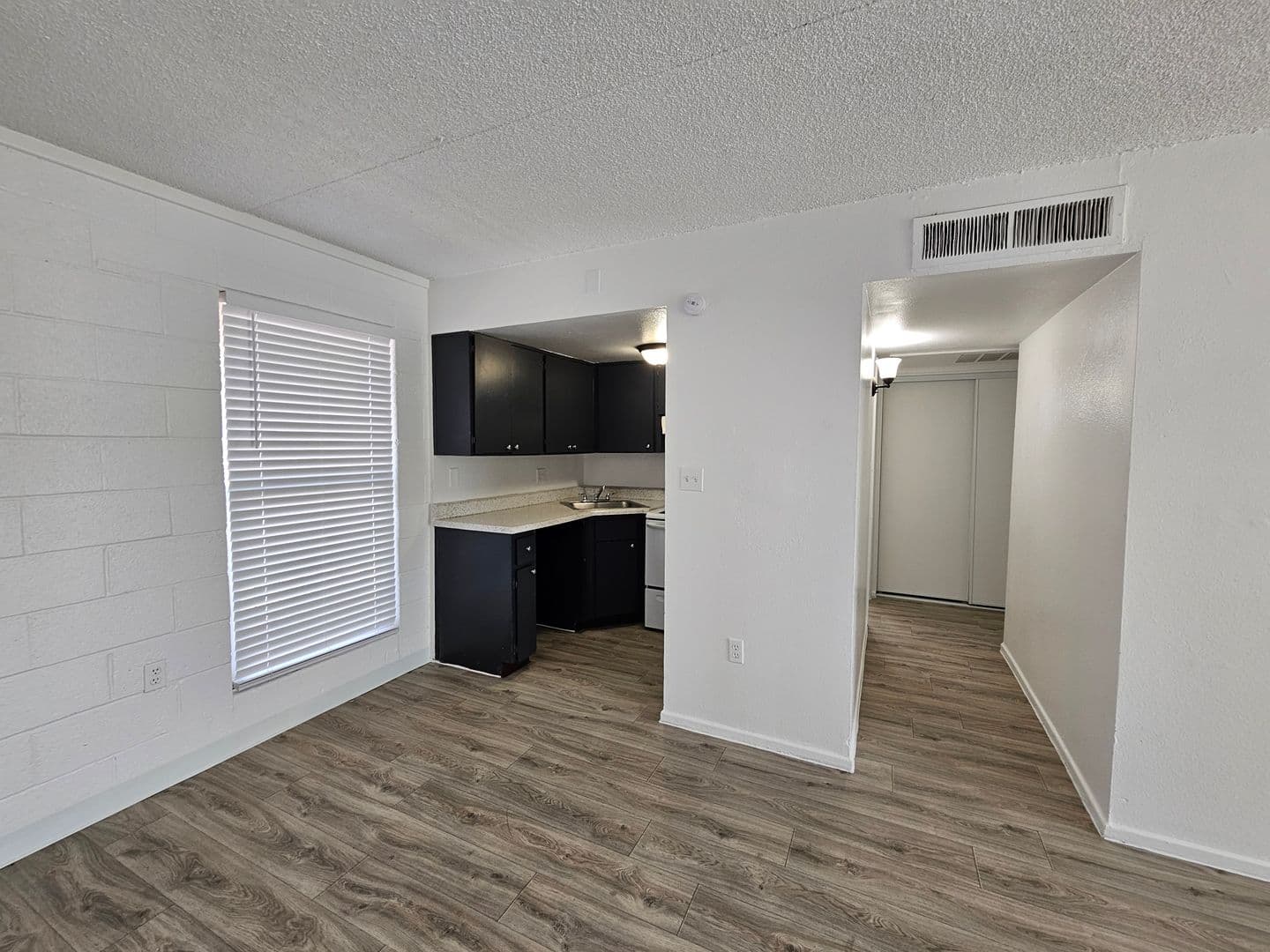 Phoenix Apartment: 7232 N. 27th Ave.