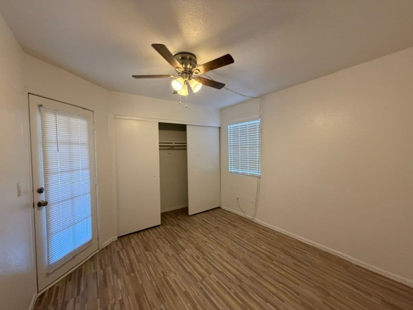 Tempe Apartment: 1370 S. Price Rd.