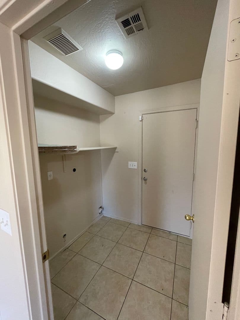 Glendale House: 5311 N. 104th Dr.