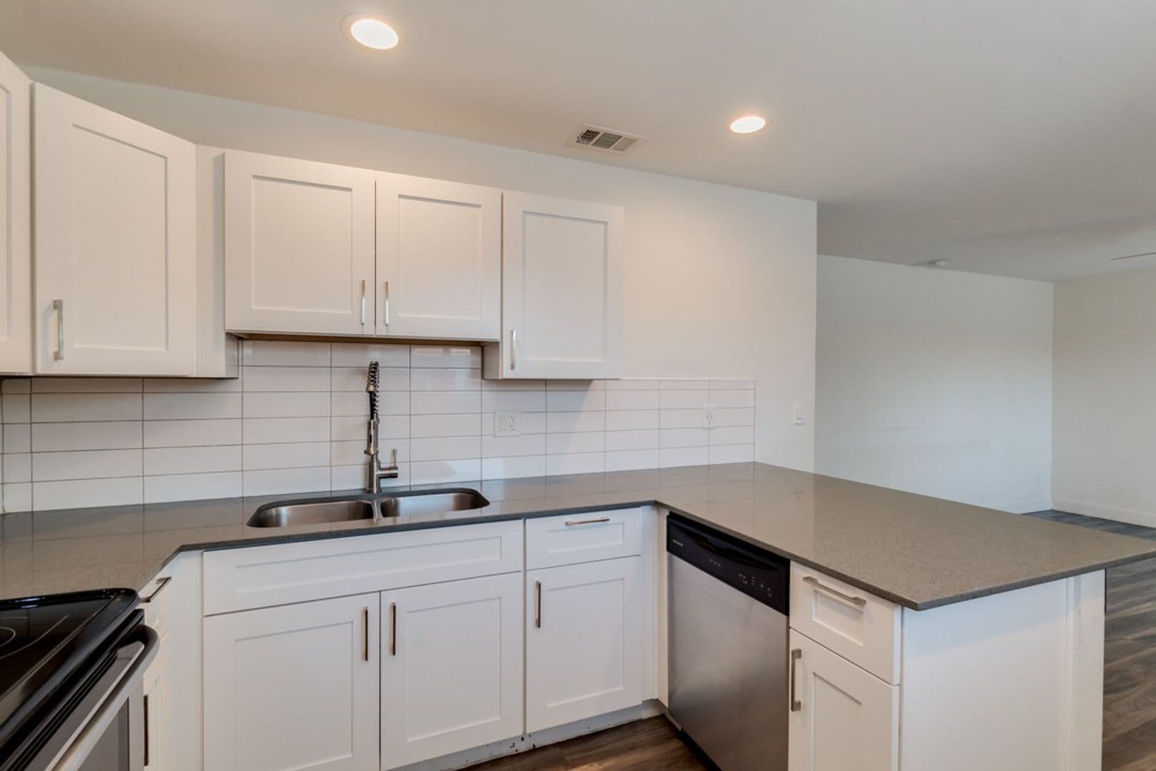 Phoenix Apartment: 3120-3130 N 39th St