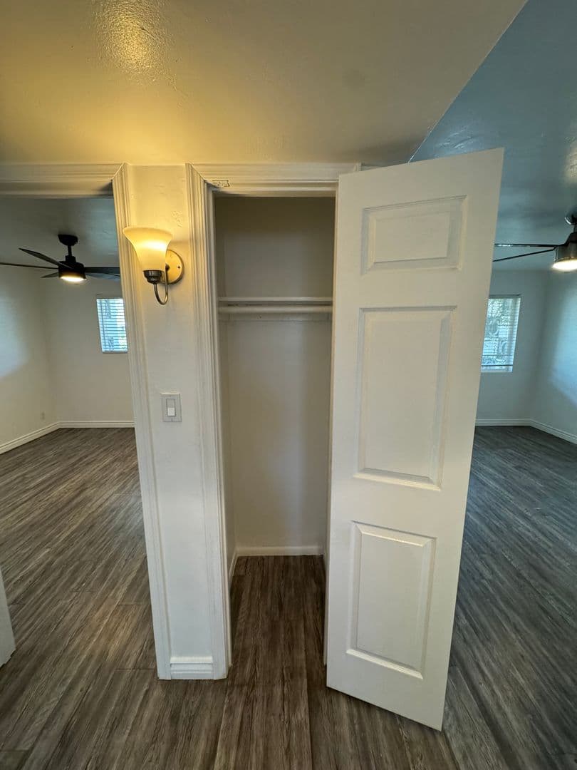 Phoenix Apartment: 3526 E Montecito Ave