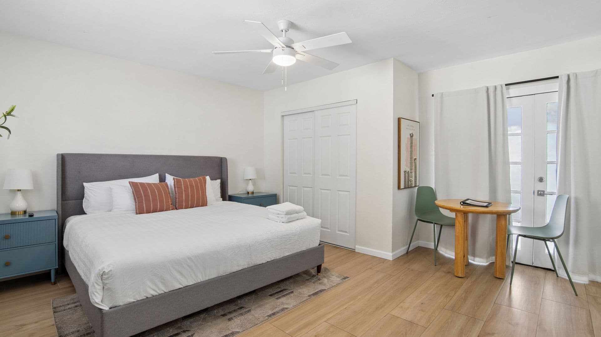 Phoenix Apartment: 2929 N. 55th Pl.