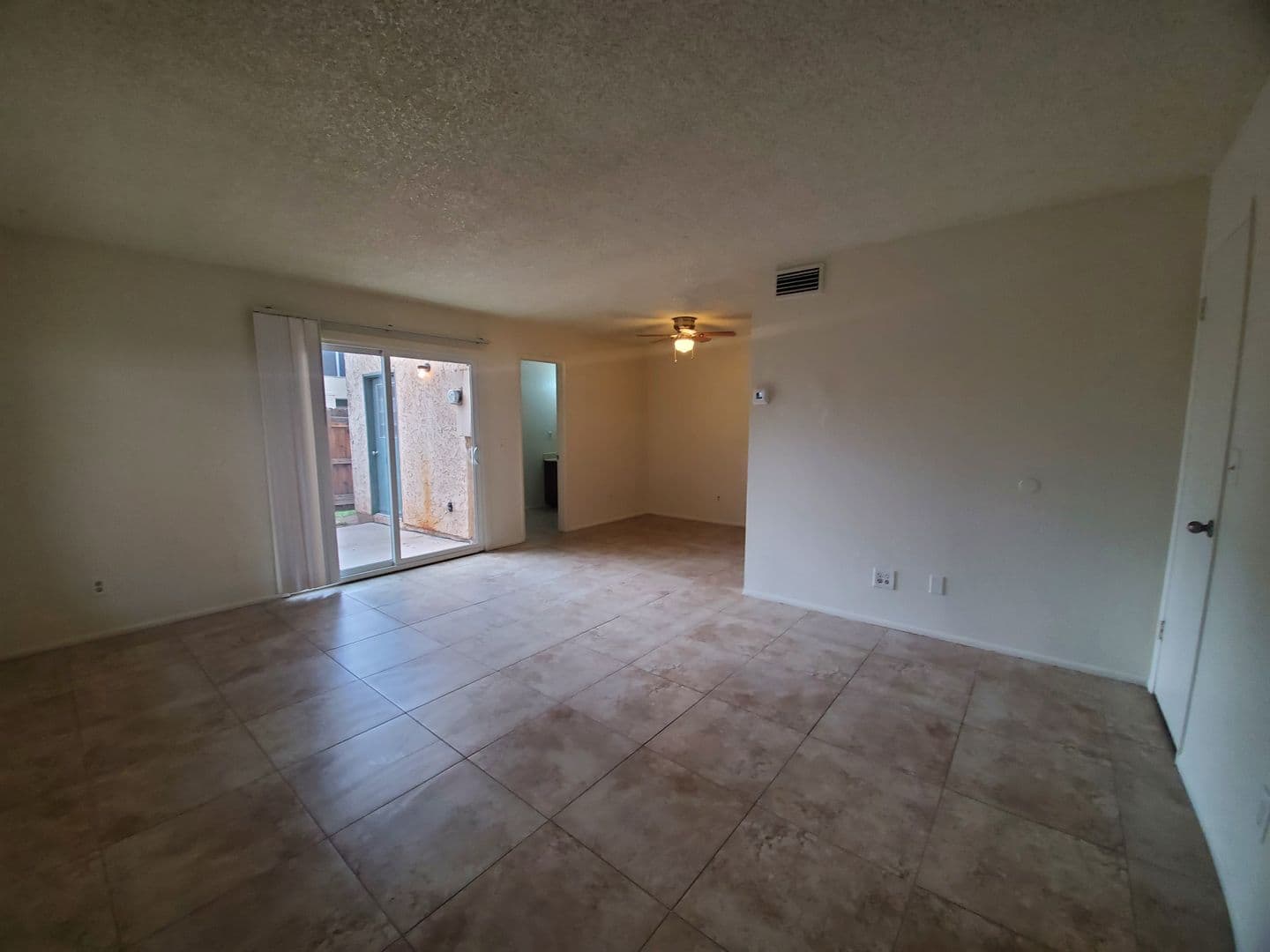 Glendale House: 5973 W Townley