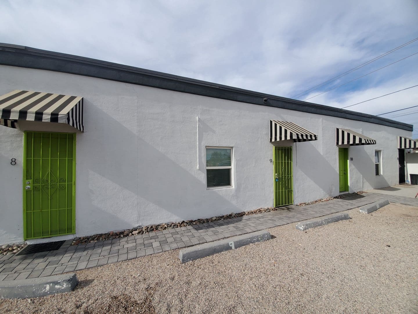 Phoenix Apartment: 1846 E. Washington St.