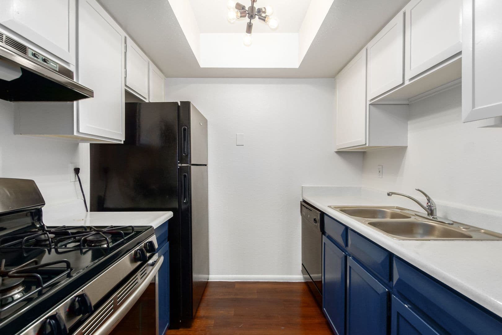 Phoenix Apartment: 2040 W Berridge Lane