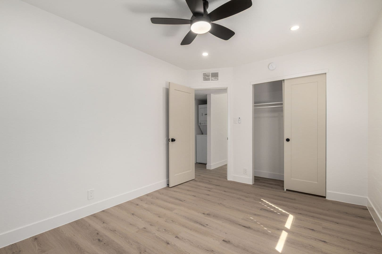 Phoenix Apartment: 3610 N 27th St