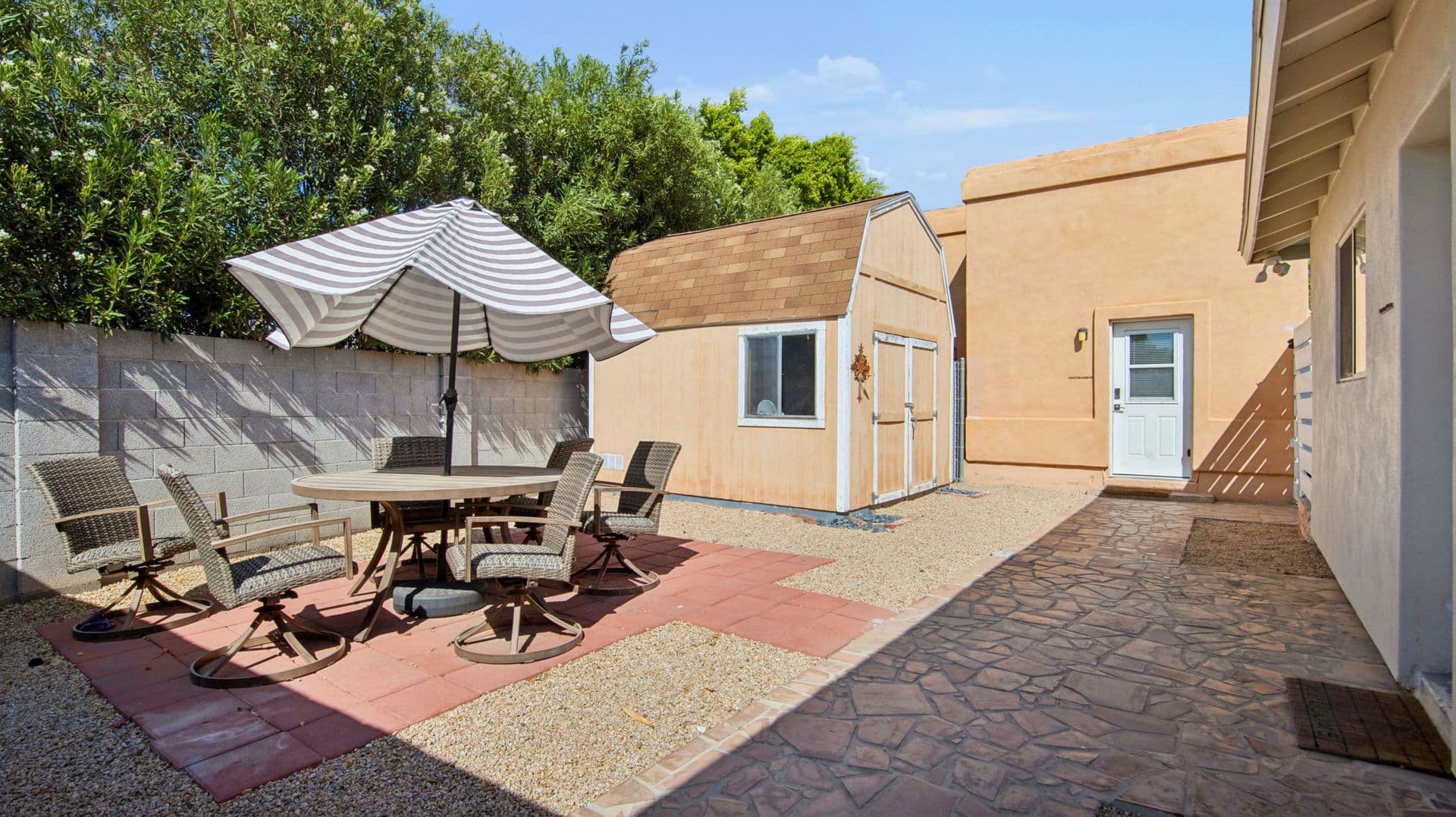 Phoenix Apartment: 2929 N. 55th Pl.