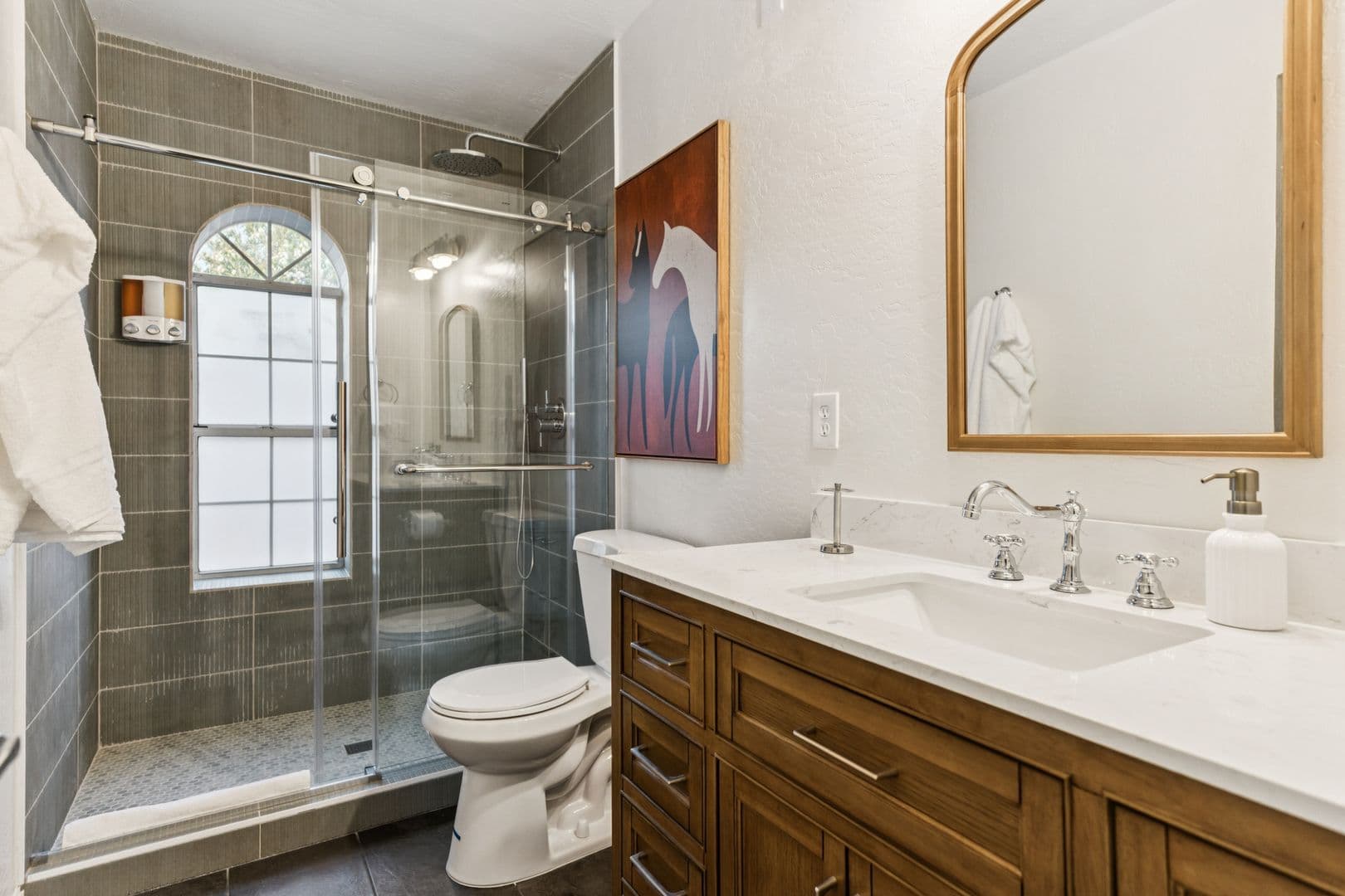 Phoenix Apartment: 2929 N. 55th Pl.