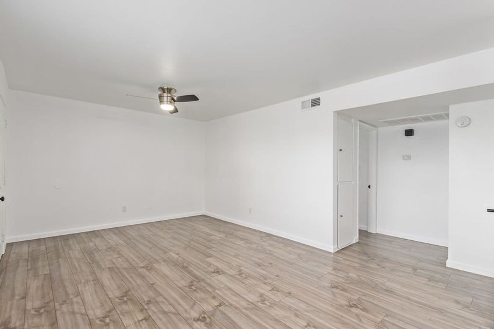 Phoenix Apartment: 1725 E. Cambridge Ave