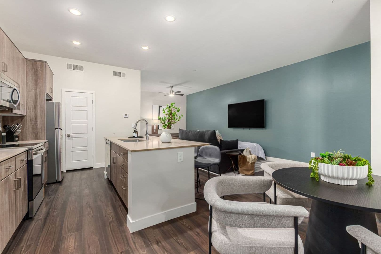 Scottsdale Apartment: 6301 E Pinnacle Vista Dr.