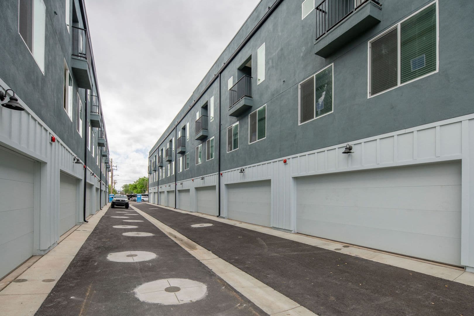 Phoenix Apartment: 1818 W Earll Dr