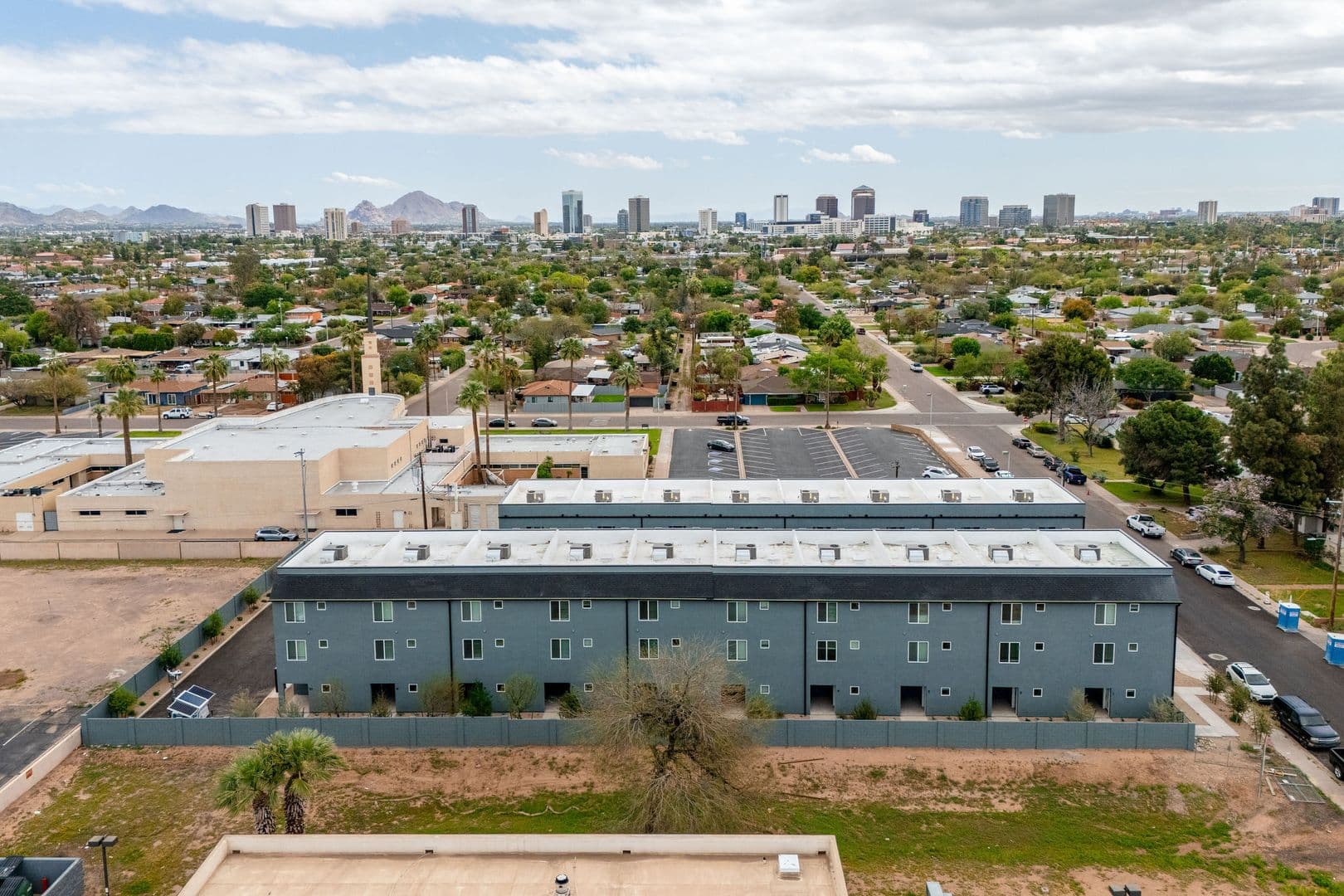 Phoenix Apartment: 1818 W Earll Dr