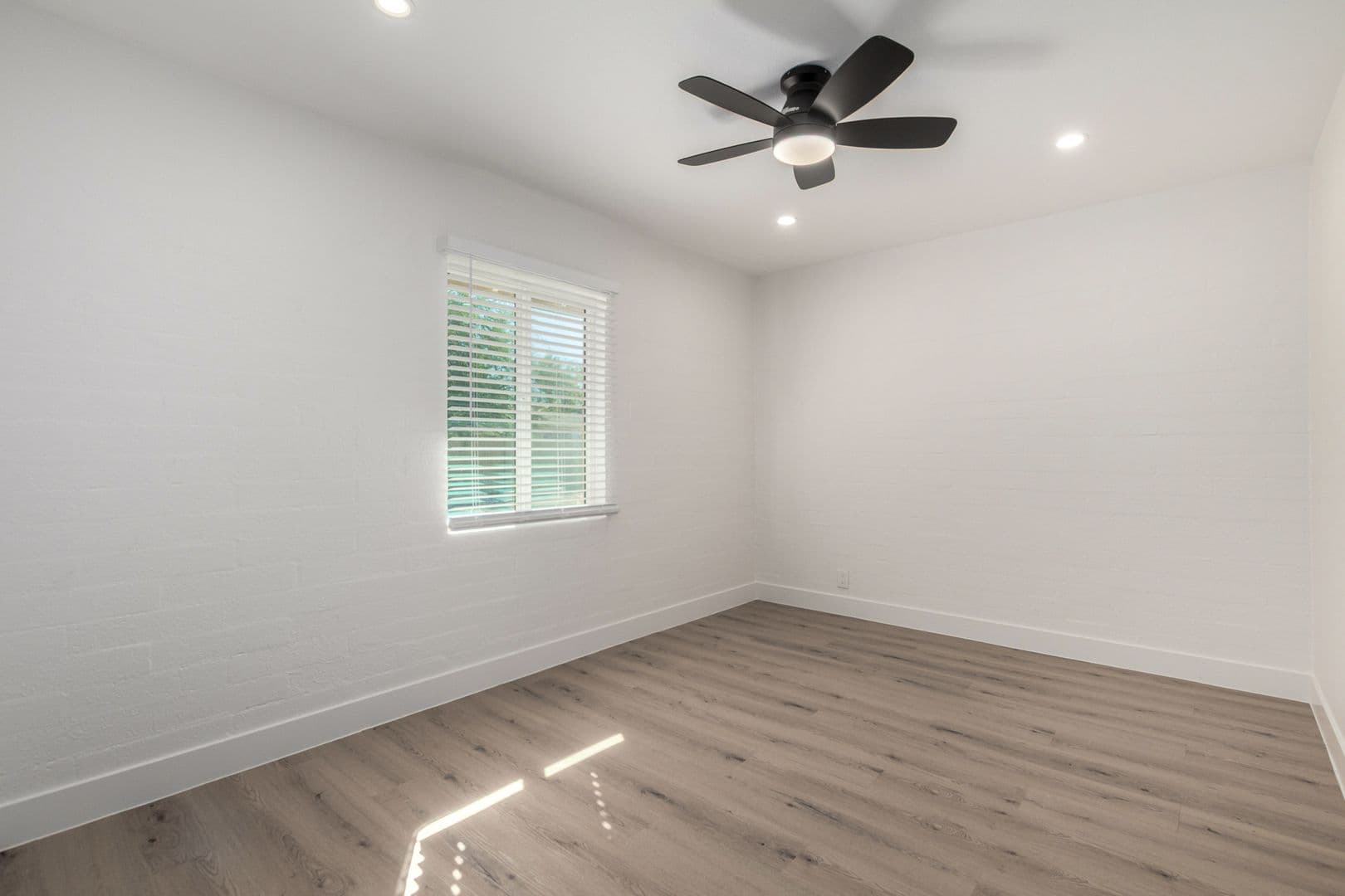 Phoenix Apartment: 3610 N 27th St