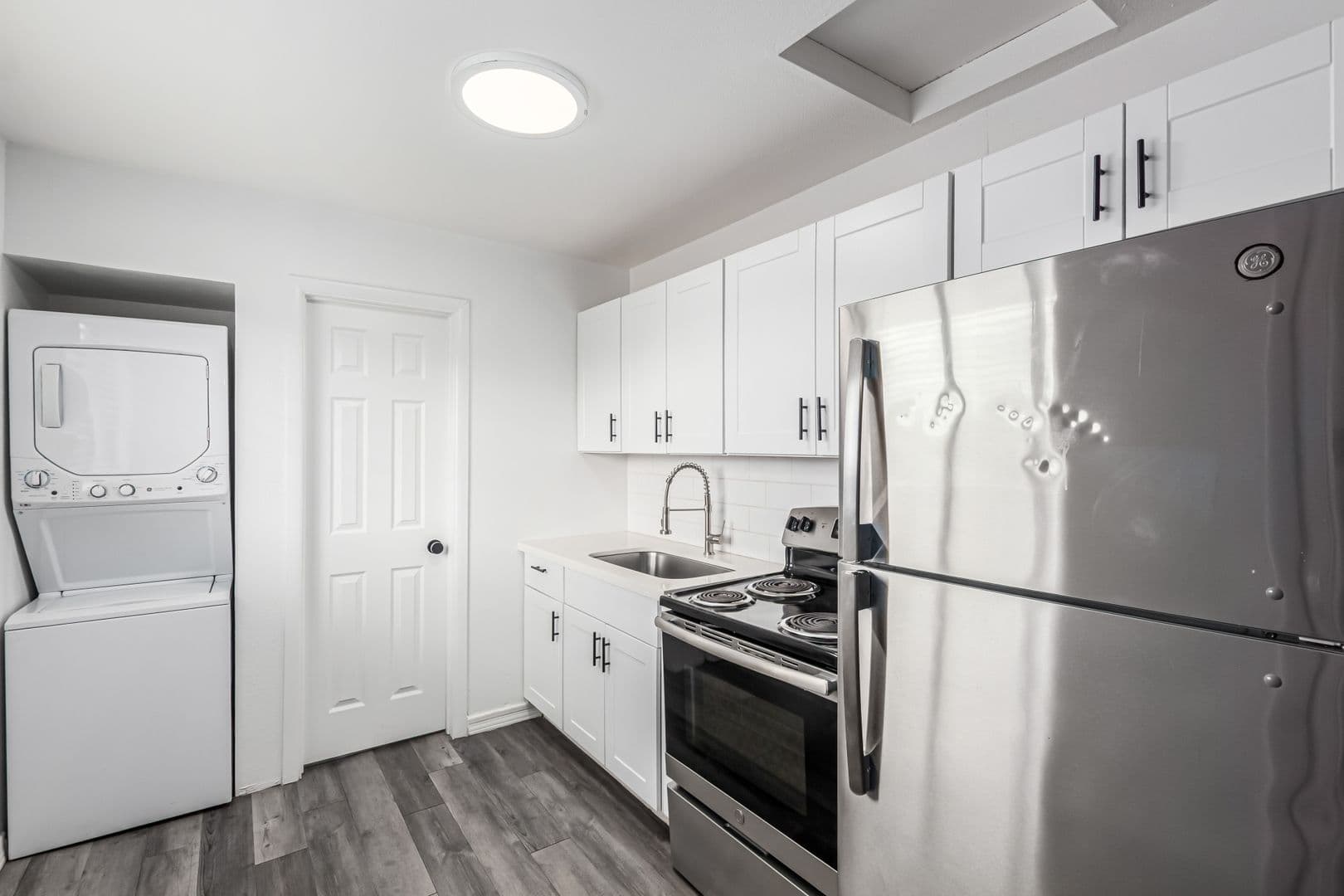 Phoenix Apartment: 5517 N. 27th Dr. - 15