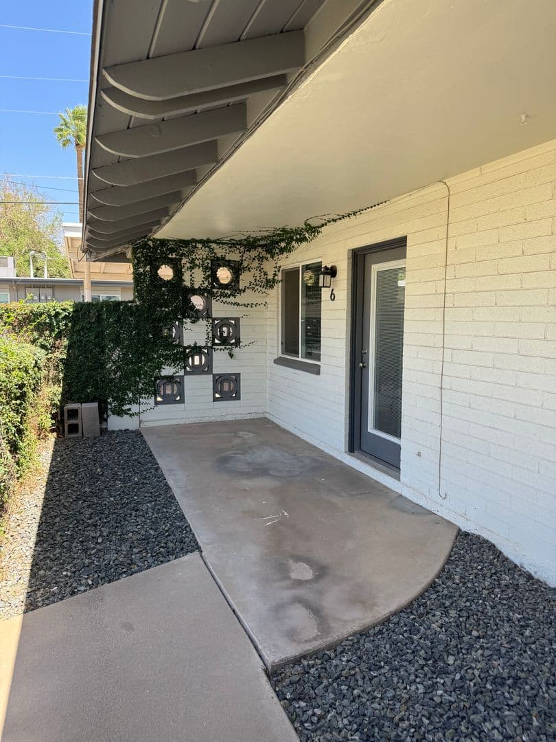 Phoenix Apartment: 3526 E Montecito Ave