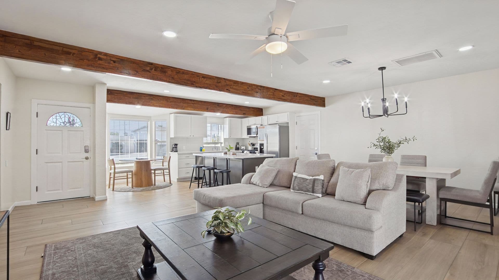 Phoenix Apartment: 2929 N. 55th Pl.
