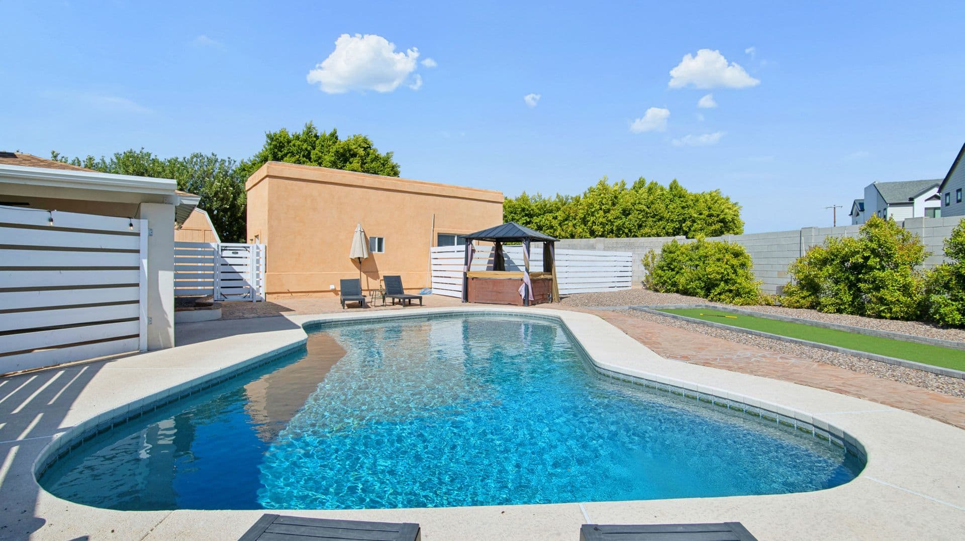 Phoenix Apartment: 2929 N. 55th Pl.
