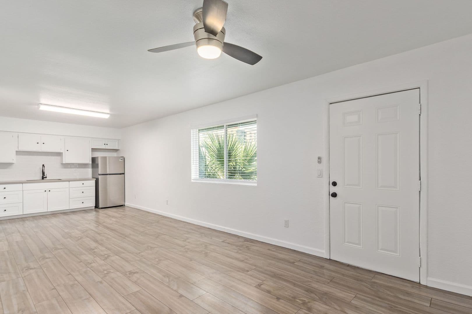 Phoenix Apartment: 1725 E. Cambridge Ave