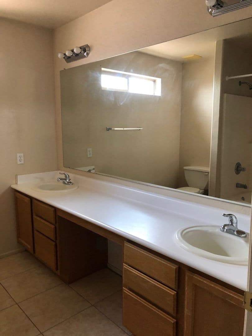 Glendale House: 5311 N. 104th Dr.