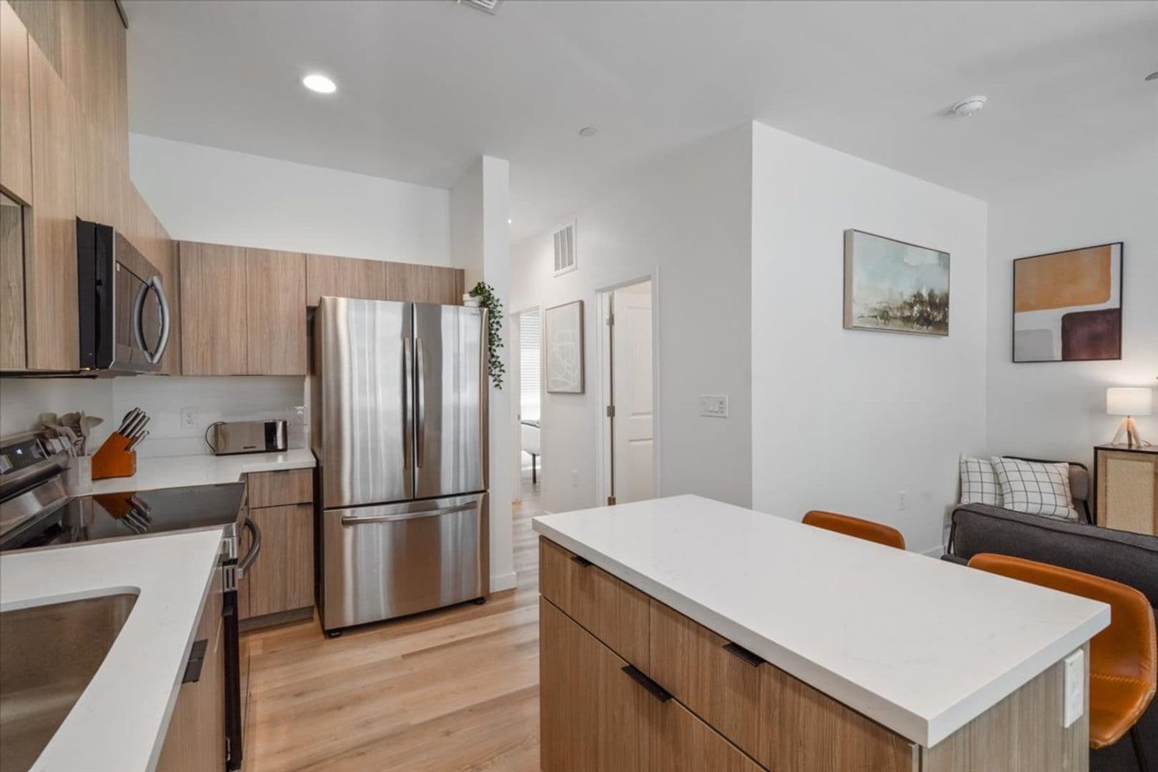 Phoenix Apartment: 1818 W Earll Dr