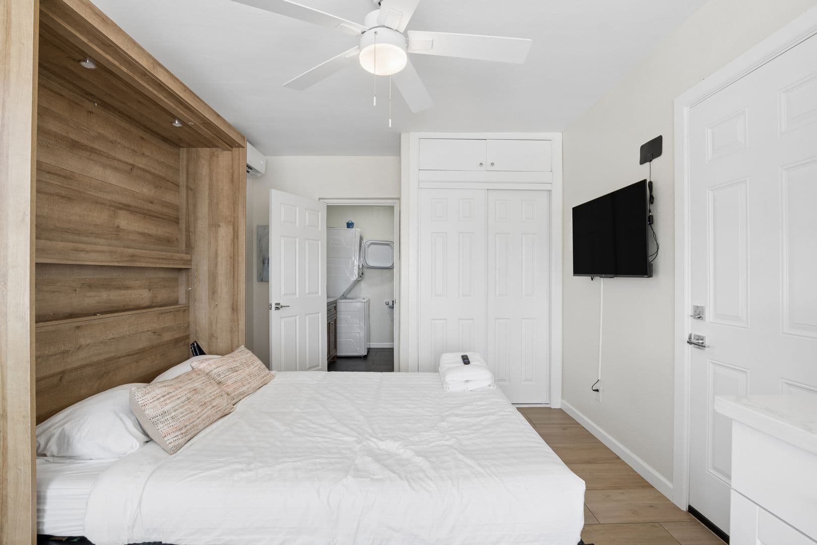 Phoenix Apartment: 2929 N. 55th Pl.