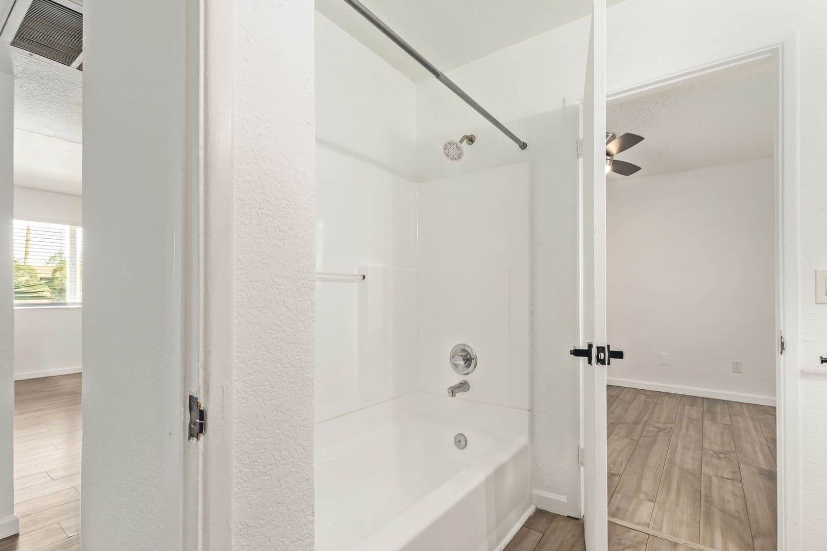 Phoenix Apartment: 1725 E. Cambridge Ave