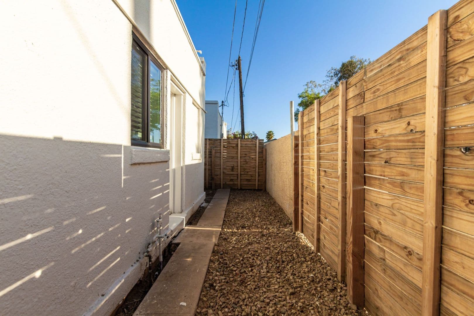 Phoenix Apartment: 725 W. Mckinley St.