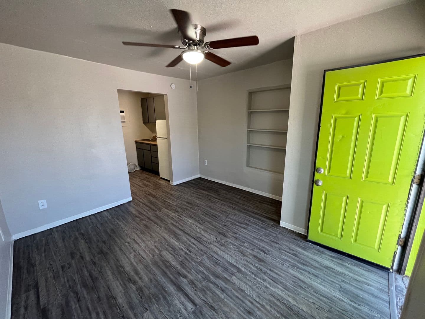Phoenix Apartment: 1846 E. Washington St.