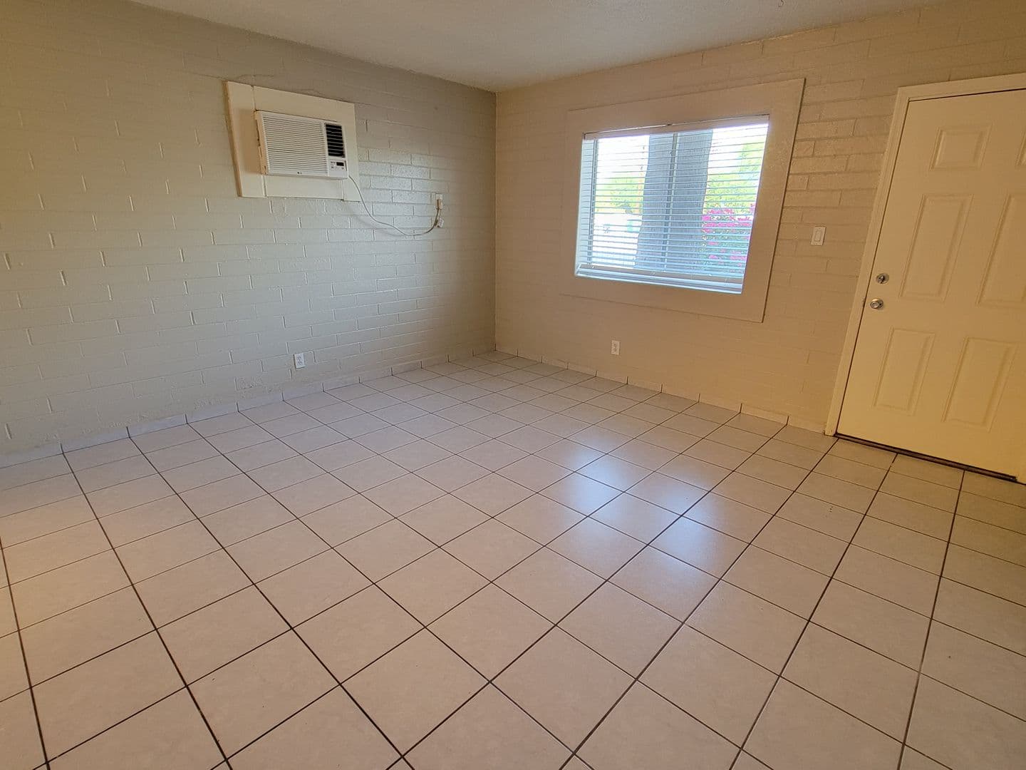 Phoenix Apartment: 608 N. 9th St.