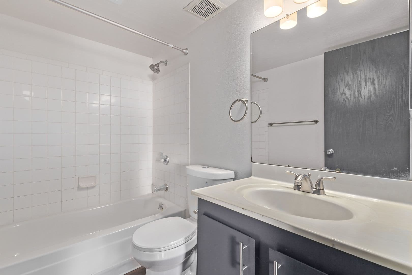Mesa Apartment: 2020 N. Winterhaven